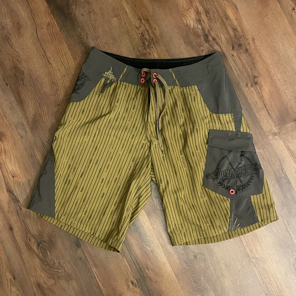 Swim shorts with Velcro pocket